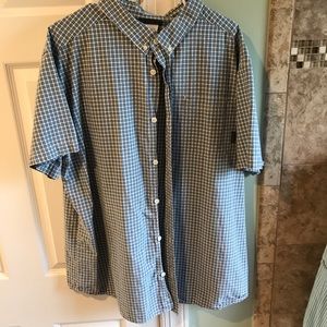 Columbia short sleeved shirt